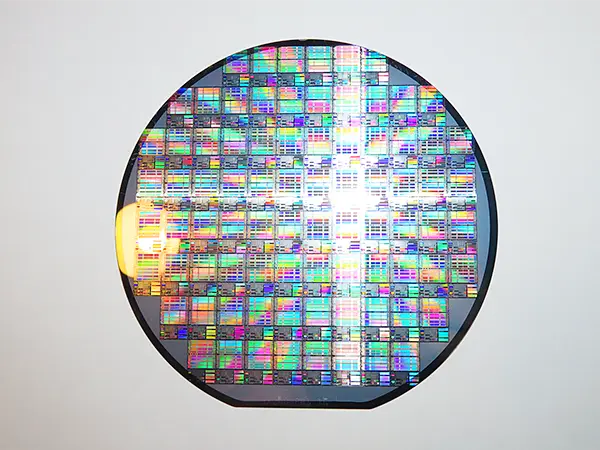 リソグラフィ工程（半導体前工程：ウェーハに回路パターンを電子ビーム直接描画で焼き付ける工程）